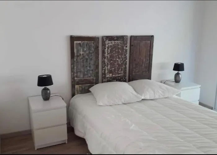 Holiday home Entre Terre Et